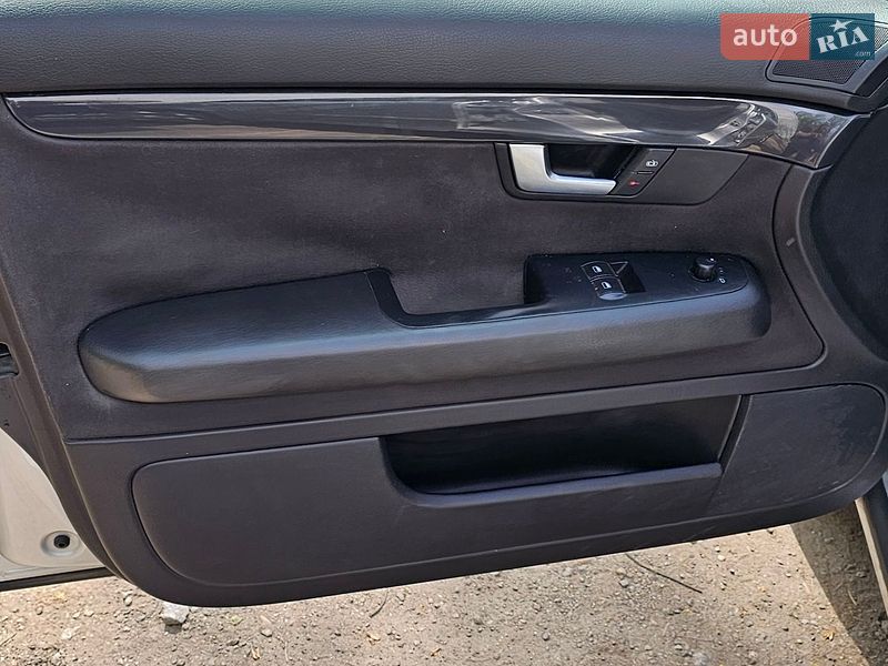 Седан Audi A4 2004 в Києві