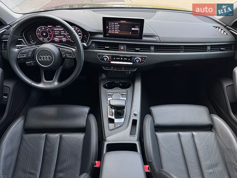 Седан Audi A4 2018 в Києві