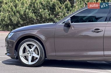 Седан Audi A4 2018 в Києві