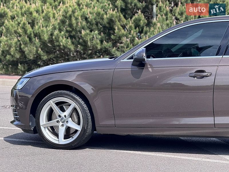 Седан Audi A4 2018 в Києві