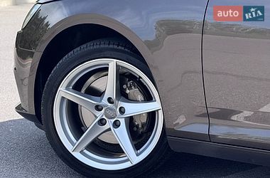 Седан Audi A4 2018 в Києві
