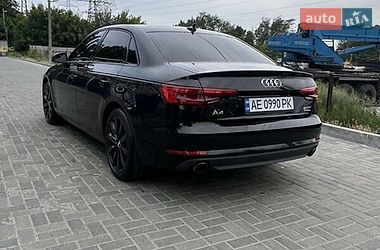 Седан Audi A4 2017 в Львові