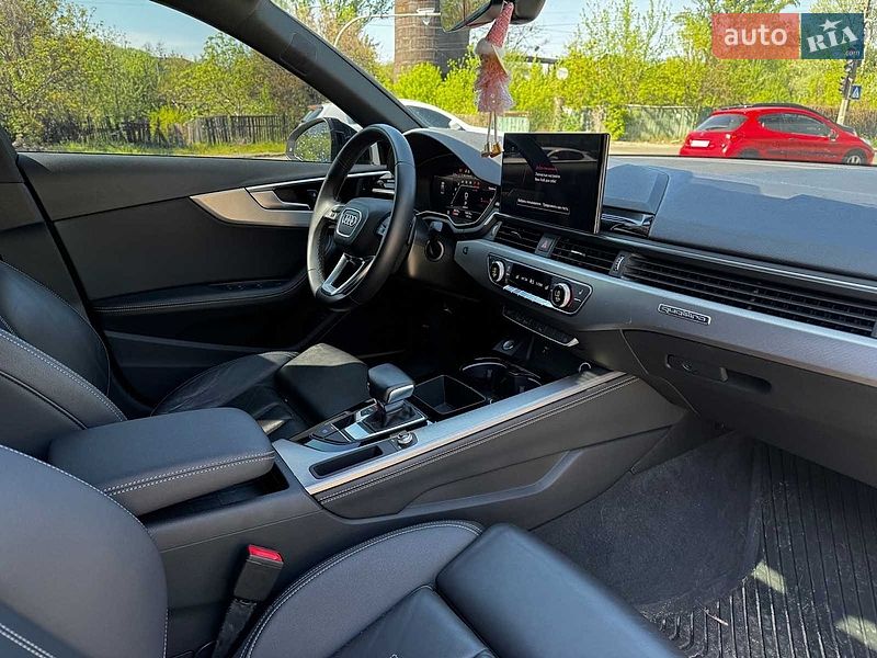 Седан Audi A4 2022 в Вінниці
