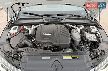Седан Audi A4 2022 в Киеве