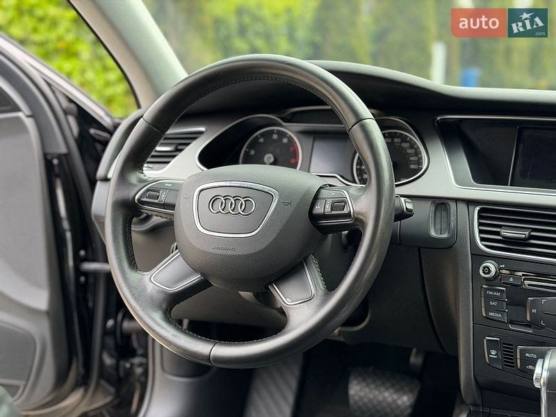 Седан Audi A4 2012 в Одессе