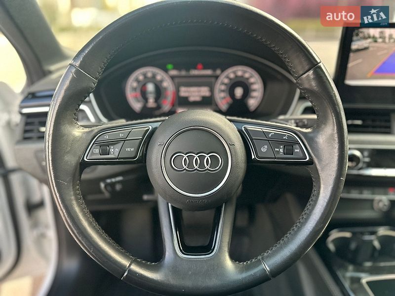 Седан Audi A4 2020 в Киеве