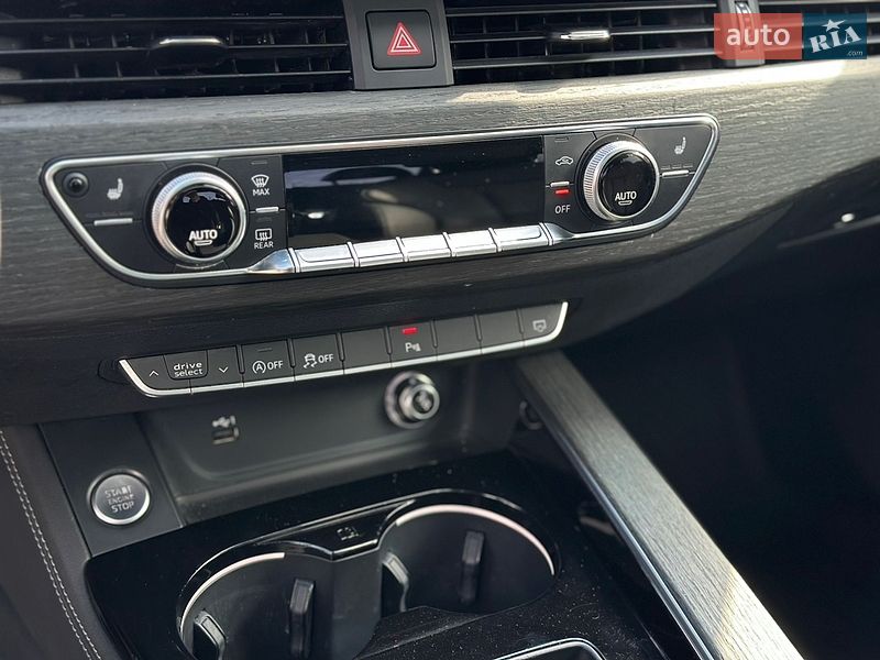 Седан Audi A4 2020 в Киеве