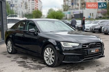 Седан Audi A4 2015 в Шептицькому