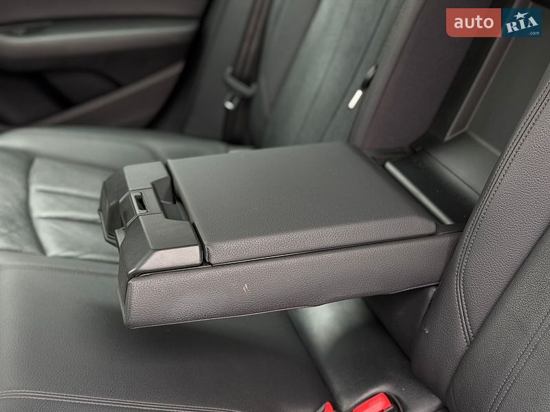 Седан Audi A4 2015 в Шептицькому