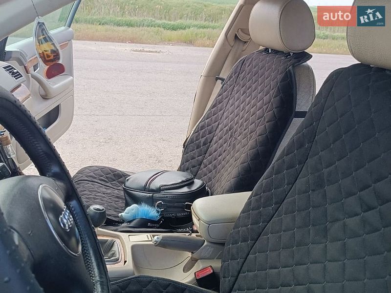 Универсал Audi A4 2001 в Килии
