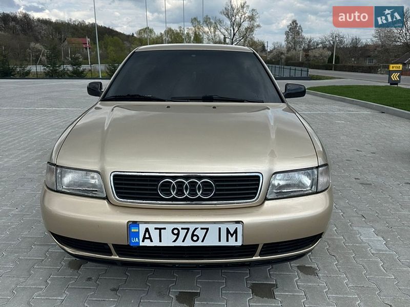 Седан Audi A4 1996 в Коломые