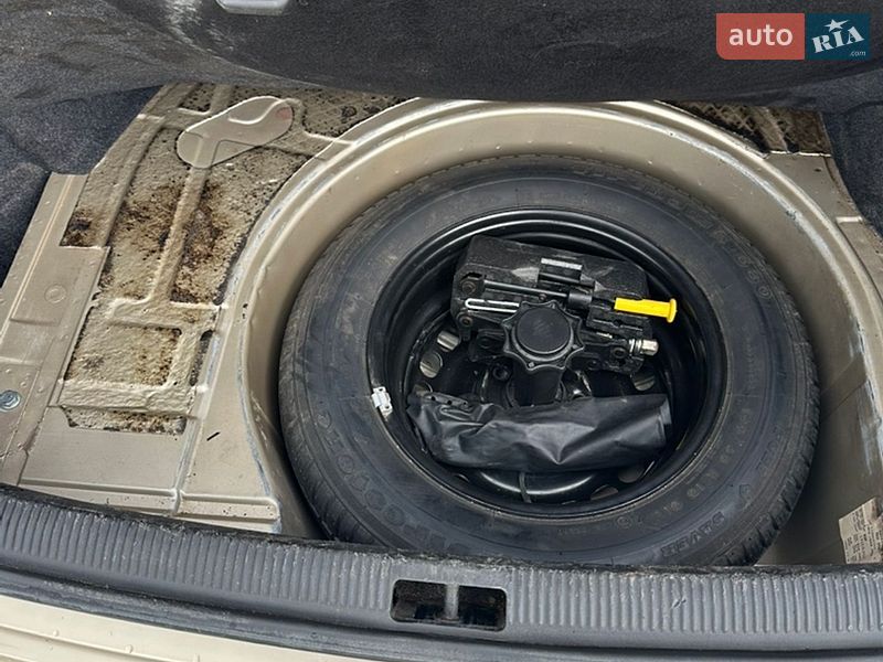 Седан Audi A4 1996 в Коломые