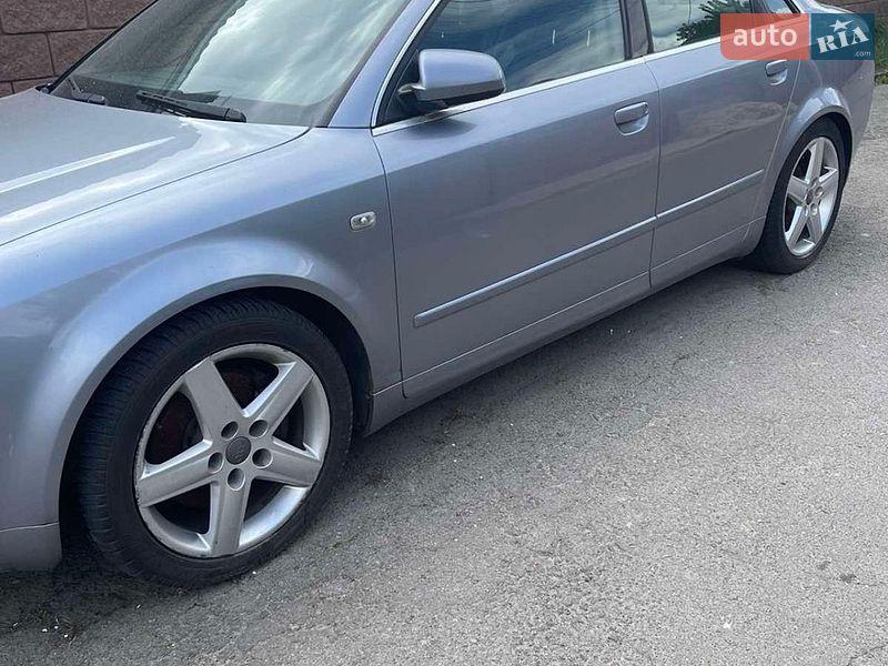 Седан Audi A4 2003 в Рівному