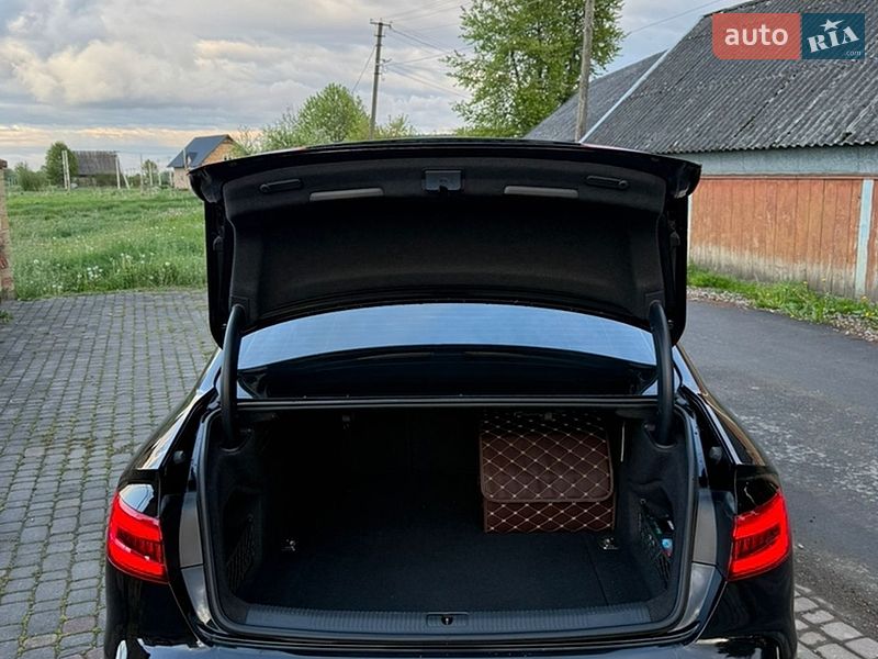 Седан Audi A4 2016 в Коломые
