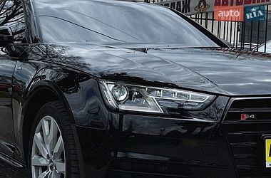 Седан Audi A4 2017 в Николаеве