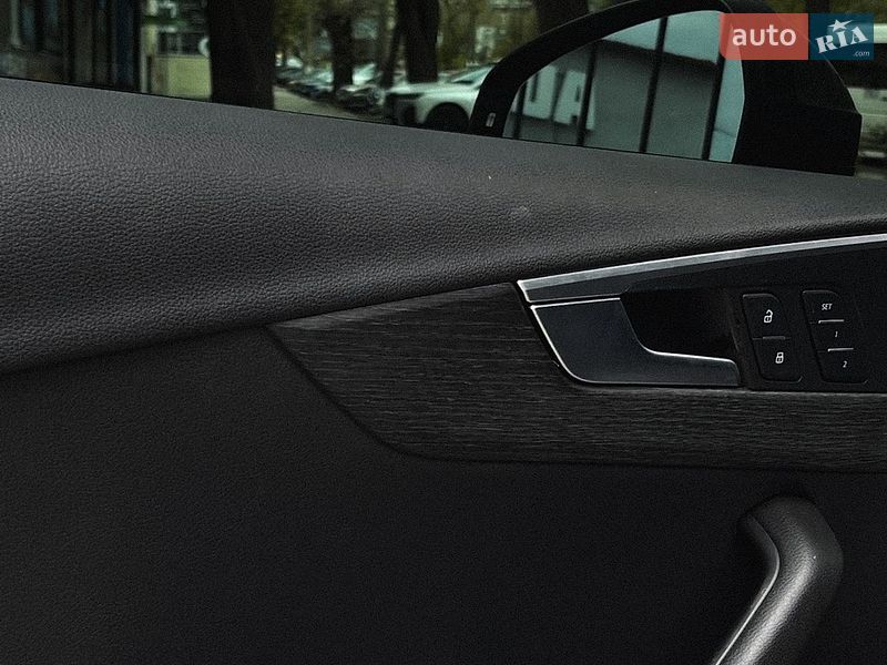 Седан Audi A4 2017 в Николаеве