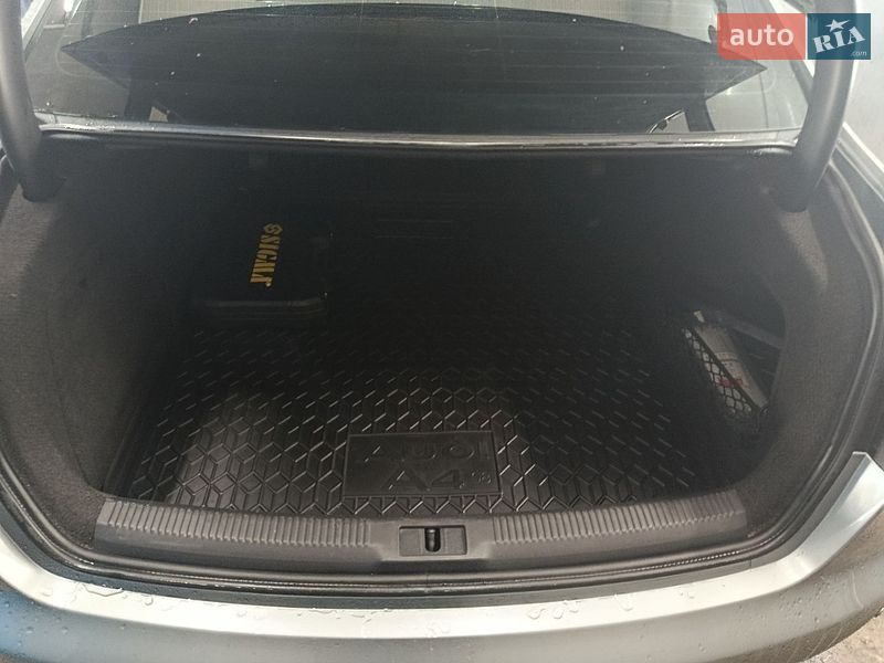 Седан Audi A4 2010 в Каменском
