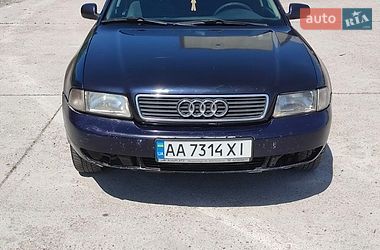 Седан Audi A4 1995 в Киеве