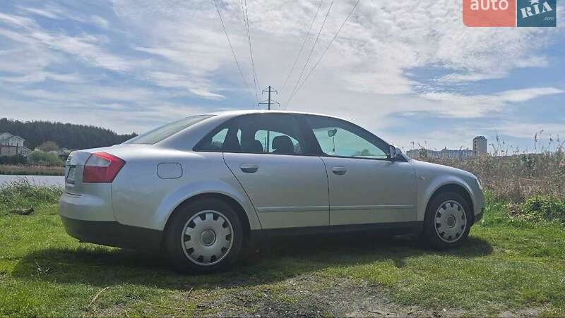 Седан Audi A4 2002 в Киеве