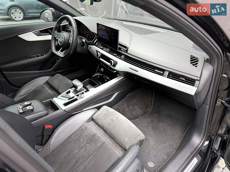 Седан Audi A4 2020 в Львові