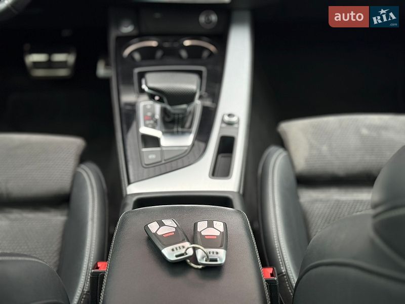 Седан Audi A4 2020 в Львові