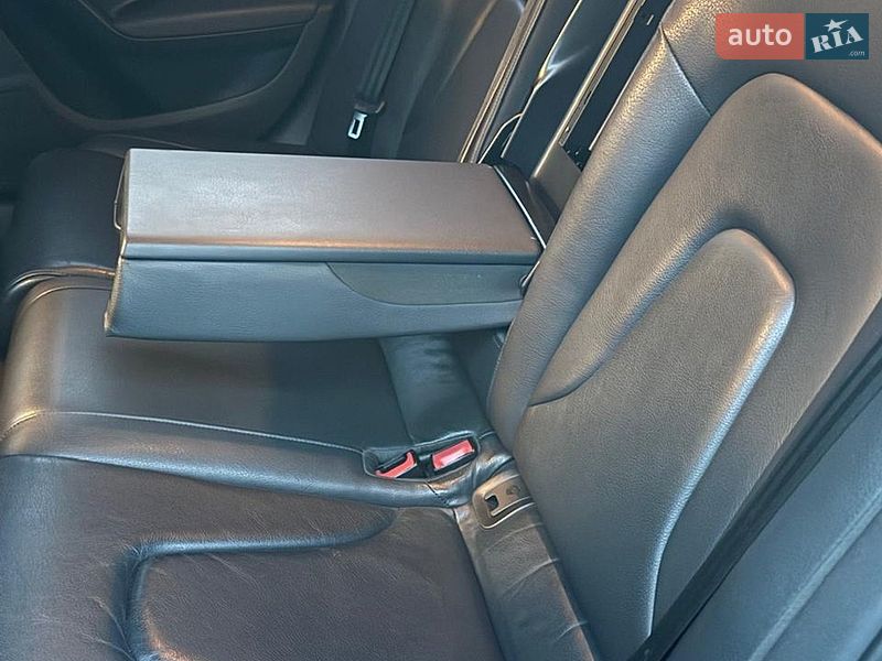 Седан Audi A4 2012 в Харькове