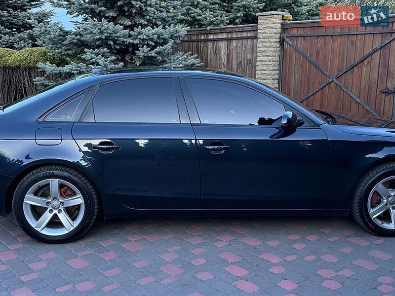 Седан Audi A4 2012 в Харькове