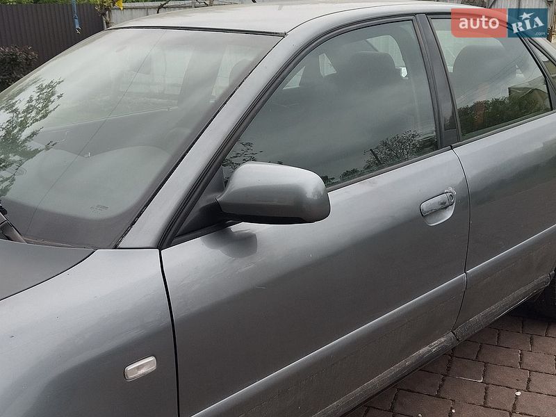 Седан Audi A4 2000 в Коломиї