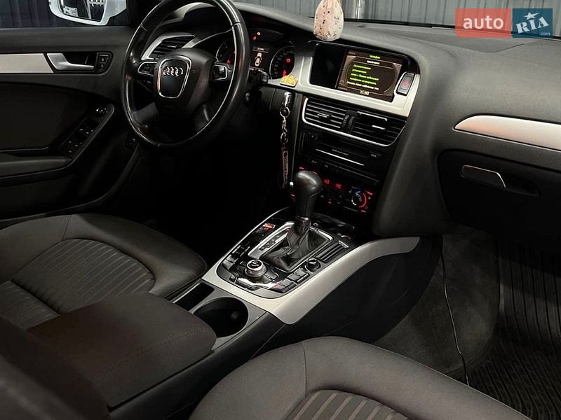 Седан Audi A4 2010 в Нежине