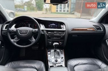 Седан Audi A4 2013 в Львове