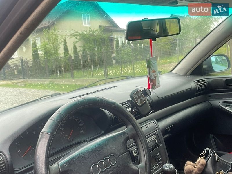 Седан Audi A4 1996 в Дрогобичі