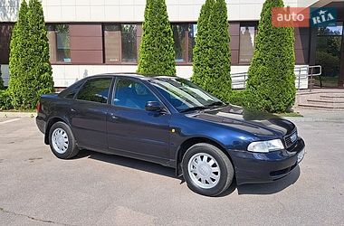 Седан Audi A4 1998 в Дніпрі