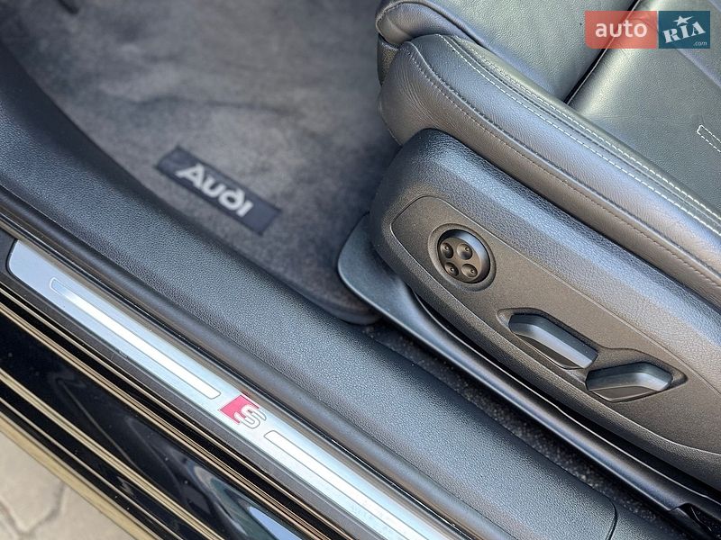 Седан Audi A4 2023 в Одессе
