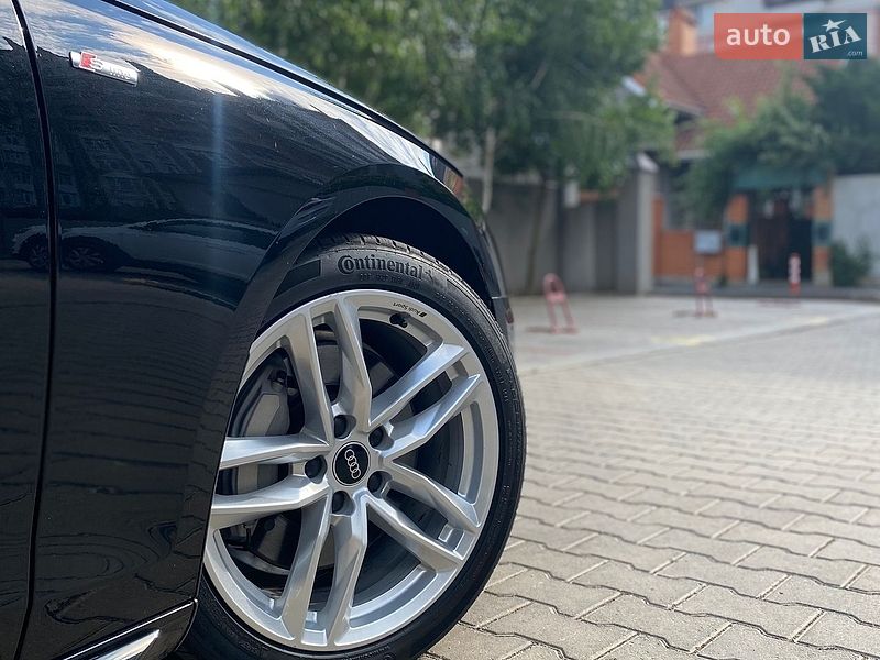 Седан Audi A4 2023 в Одессе