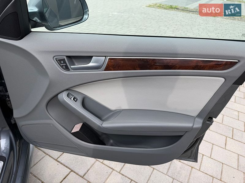 Седан Audi A4 2015 в Хмельницком