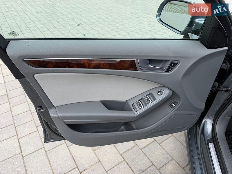 Седан Audi A4 2015 в Хмельницком