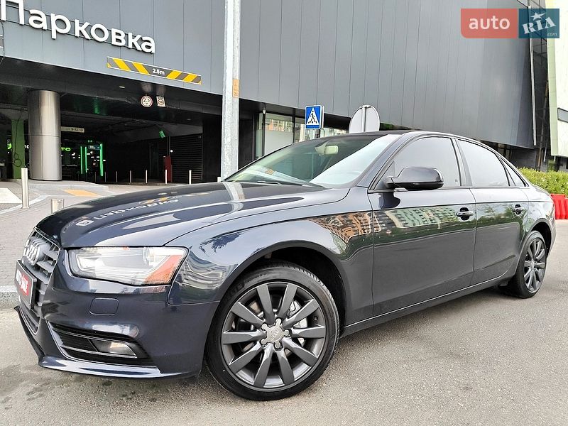 Седан Audi A4 2013 в Киеве