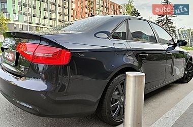 Седан Audi A4 2013 в Киеве