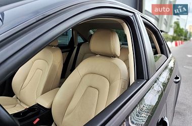 Седан Audi A4 2013 в Киеве