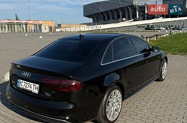 Седан Audi A4 2015 в Львове