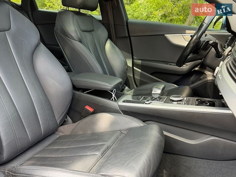 Седан Audi A4 2016 в Харькове
