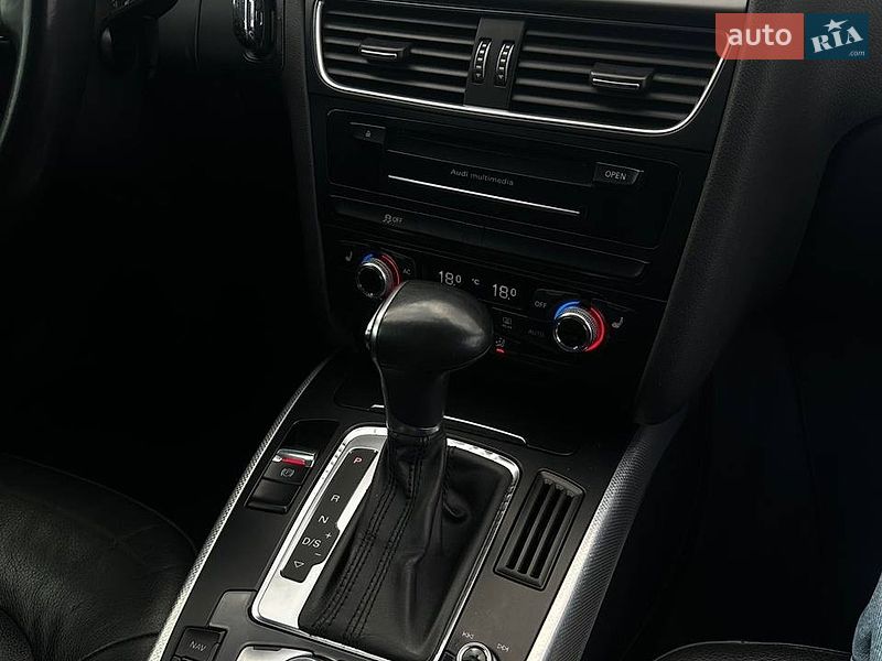 Седан Audi A4 2013 в Вараші