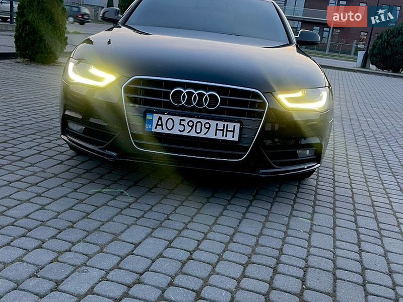Універсал Audi A4 2013 в Мукачевому