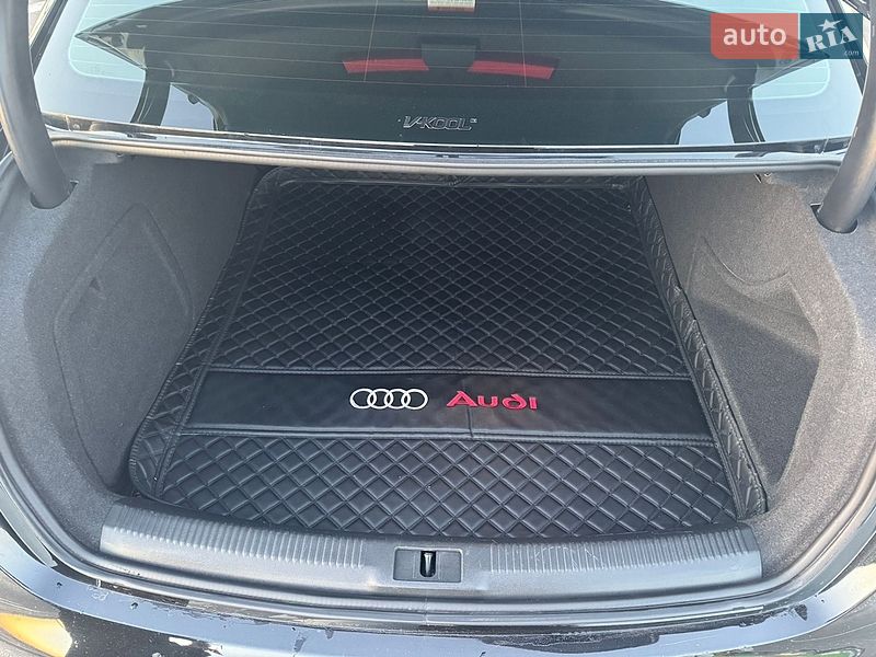 Седан Audi A4 2014 в Одессе