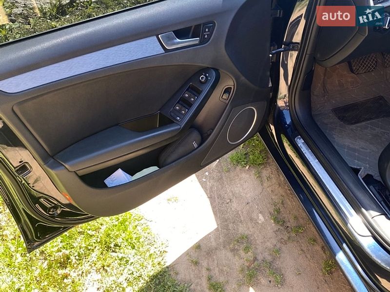 Седан Audi A4 2009 в Литине