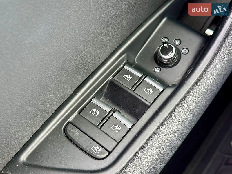 Седан Audi A4 2017 в Харкові