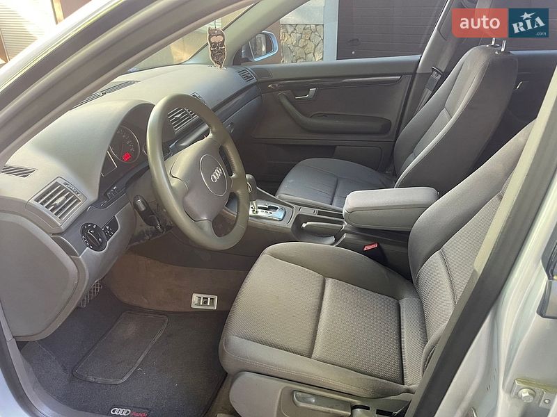 Седан Audi A4 2000 в Рівному