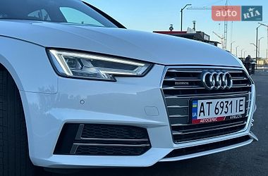 Седан Audi A4 2018 в Ровно