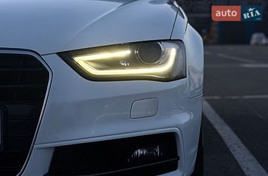 Седан Audi A4 2013 в Києві