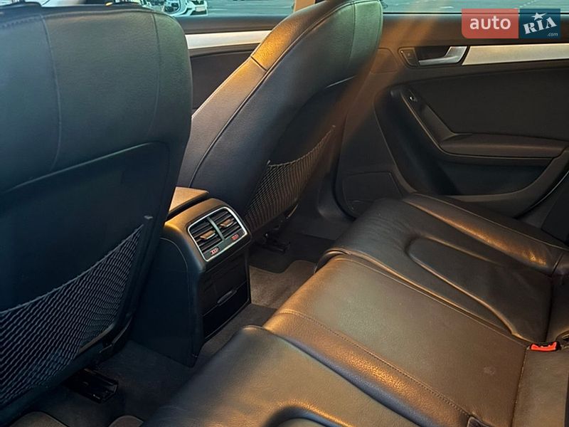 Седан Audi A4 2013 в Києві
